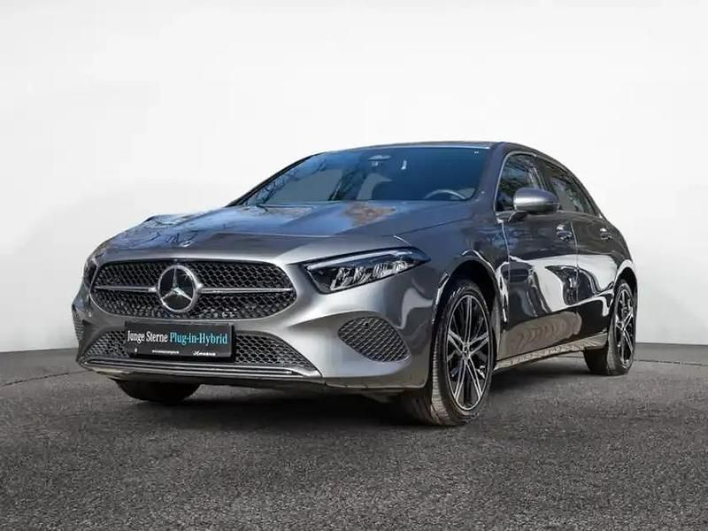 Gebraucht Mercedes A250 Progressive 218 PS (160 kW) 2025 Grau metalliclack mountaingrau Limousine