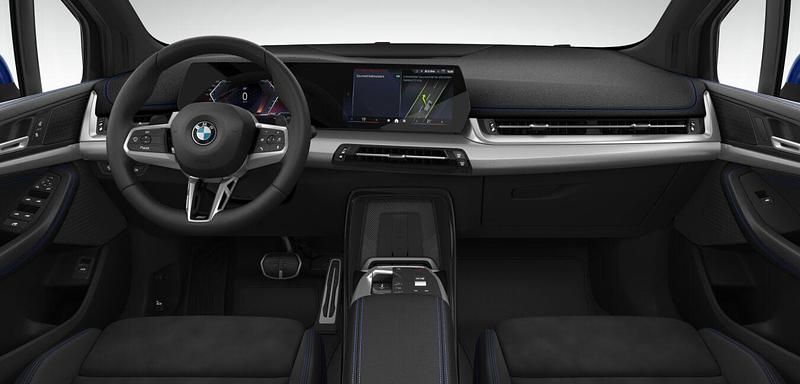 Gebraucht BMW 220 Active Tourer Luxury Line 163 PS (119 kW) 2025 Blau Van / Kleinbus