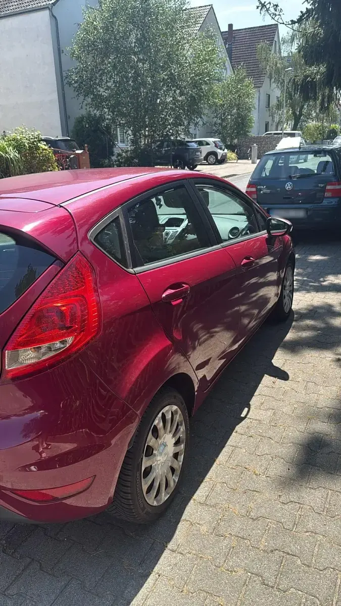 Gebraucht Ford Fiesta 60 PS (44 kW) 2009 Violet Kleinwagen