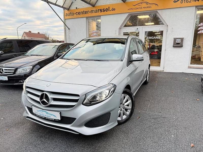 Gebraucht Mercedes B220 177 PS (130 kW) 2015 Silber Van / Kleinbus