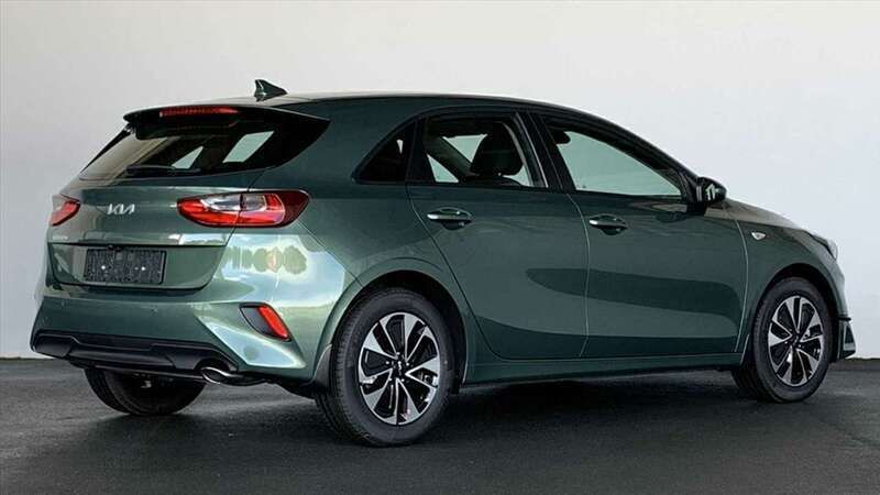 Neu Kia Ceed 140 PS (102 kW) 2025 Grün Kleinwagen