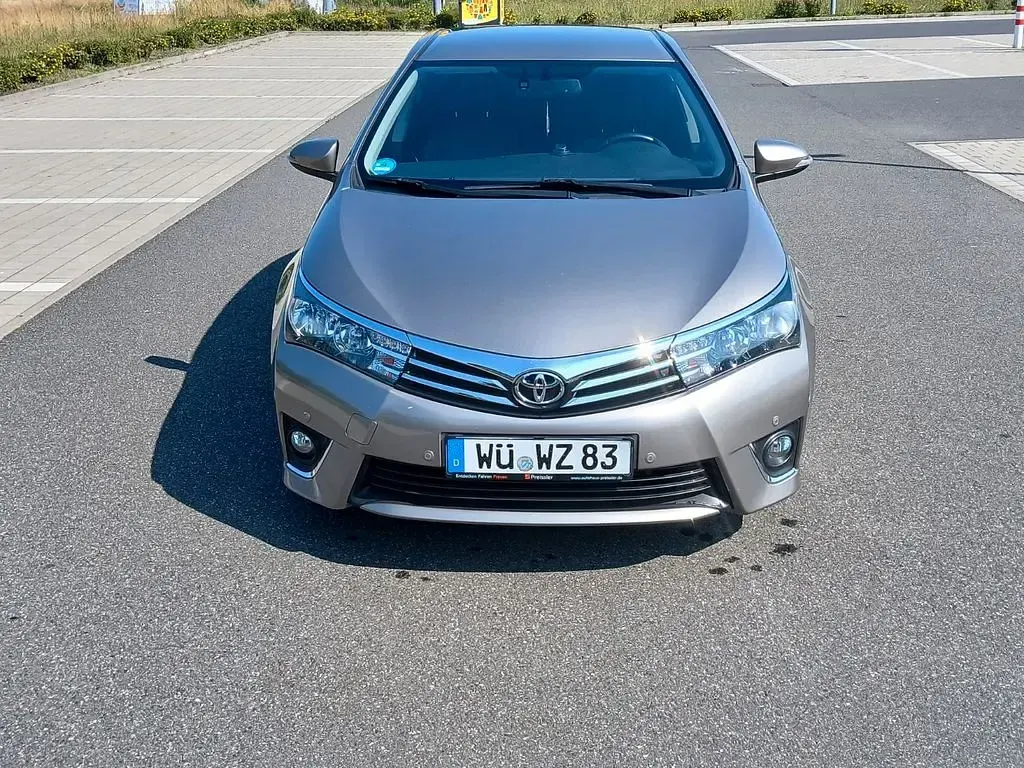 Gebraucht Toyota Corolla Multidrive S 132 PS (97 kW) 2016 Grau Limousine