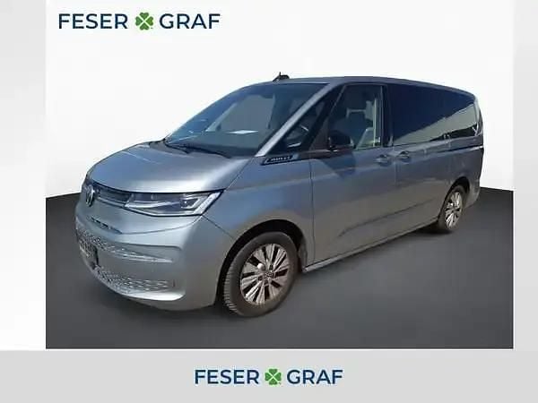 Monosilber metallic Gebraucht 2024 VW Multivan Van / Kleinbus | 53.440 € (Teuer) - Bild 1/4