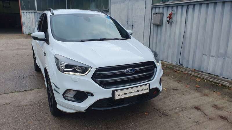 Weiß Gebraucht 2017 Ford Kuga ST-Line SUV | 14.000 € (Fairer Preis) - Bild 1/4