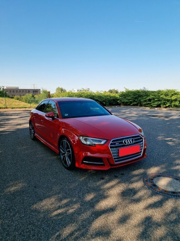 Rot Gebraucht 2016 Audi S3 Comfort Limousine | 26.900 € (Fairer Preis) - Bild 1/4
