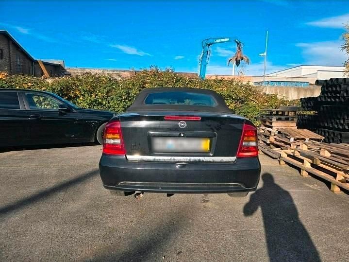 Gebraucht Opel Astra Cabriolet 101 PS (74 kW) 2003 Schwarz Cabrio