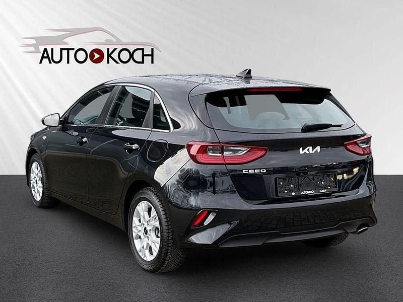 Gebraucht Kia Ceed Vision 140 PS (102 kW) 2025 Schwarz Kleinwagen
