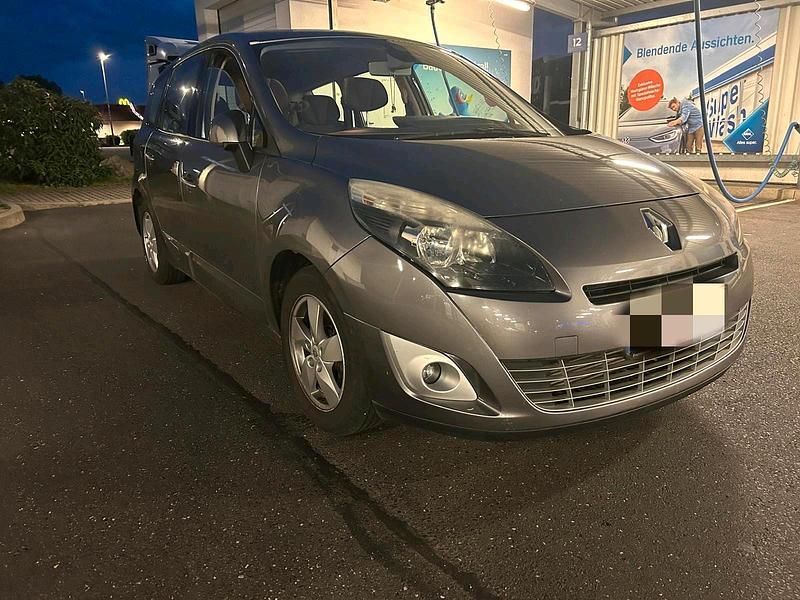 Silber Gebraucht 2009 Renault Grand Scénic III Van / Kleinbus | 2.199 € (Fairer Preis) - Bild 1/4
