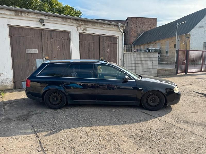 Usata Audi A6 180 CV (132 kW) 2000 Blu Station wagon