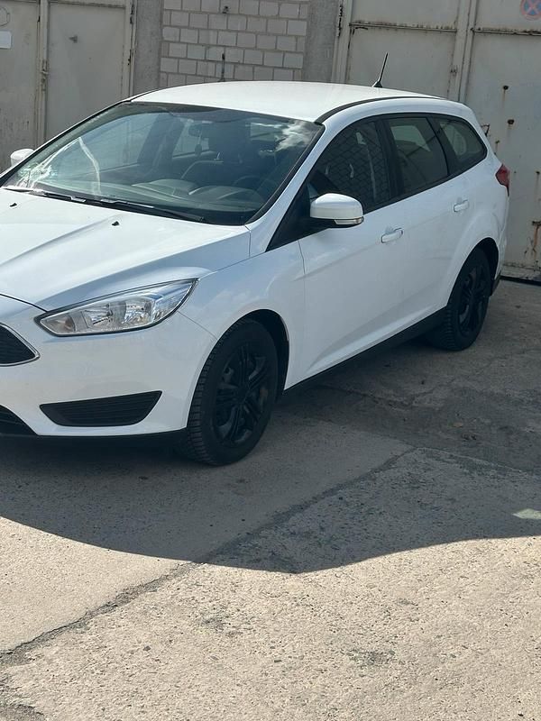 Second-hand Ford Focus 101 CP (74 kW) 2018 Alb Break