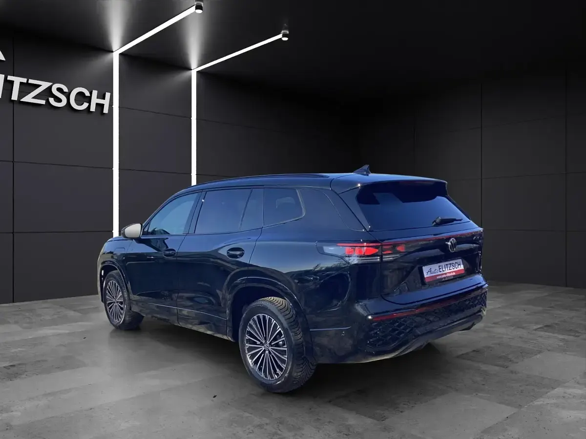 Neu VW Tayron R-line 177 PS (130 kW) 2026 Grenadillschwarz metallic SUV