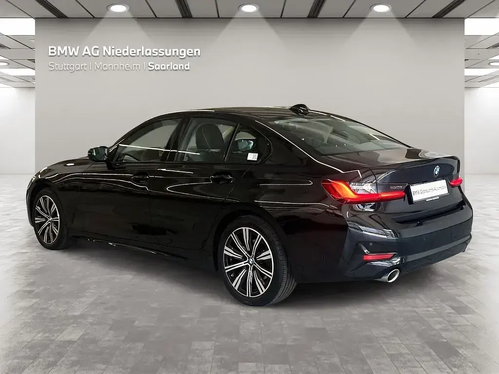 Gebraucht BMW 320 Sport Line 190 PS (139 kW) 2021 Schwarz Limousine