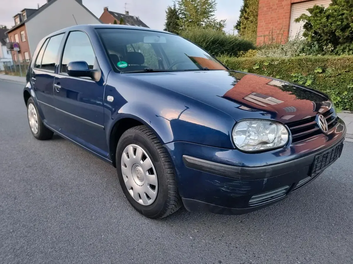 Gebraucht VW Golf IV 75 PS (55 kW) 2002 Blau Kleinwagen