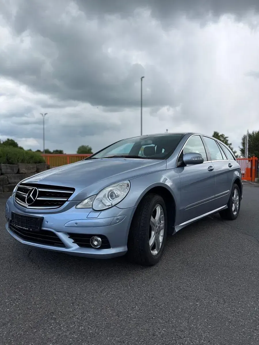 Gebraucht Mercedes R350 272 PS (200 kW) 2009 Blau Van / Kleinbus