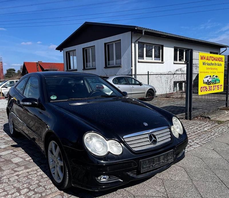 Gebraucht Mercedes C180 143 PS (105 kW) 2005 Schwarz