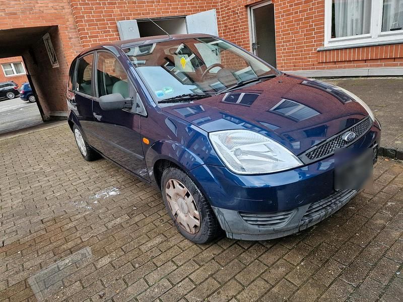 Blau Gebraucht 2003 Ford Fiesta Kleinwagen | 650 € (Guter Preis) - Bild 1/4