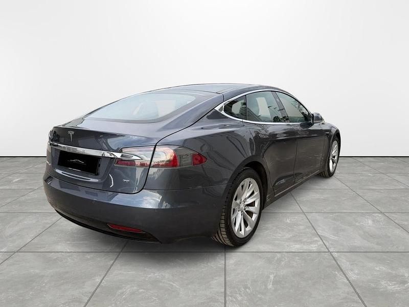 Second-hand Tesla Model S 235 kW (320 CP) 2017 Gri Hatchback
