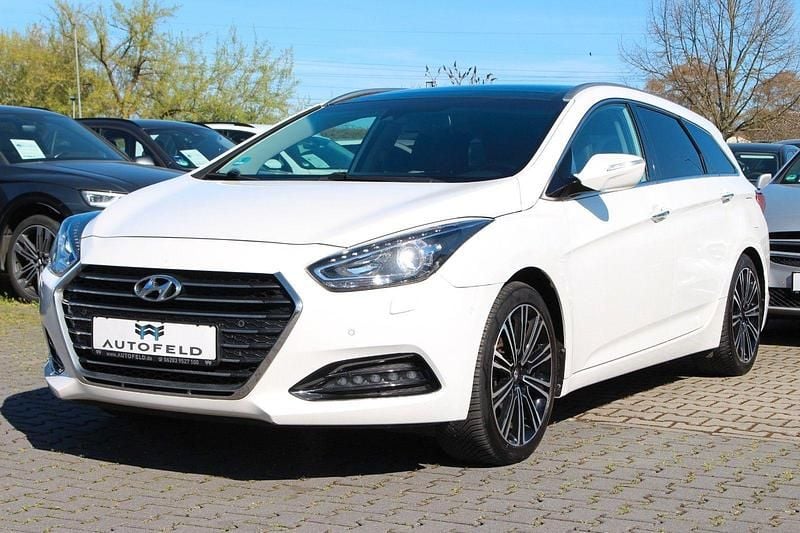 Gebraucht Hyundai i40 Trend 165 PS (121 kW) 2015 Weiß Kombi