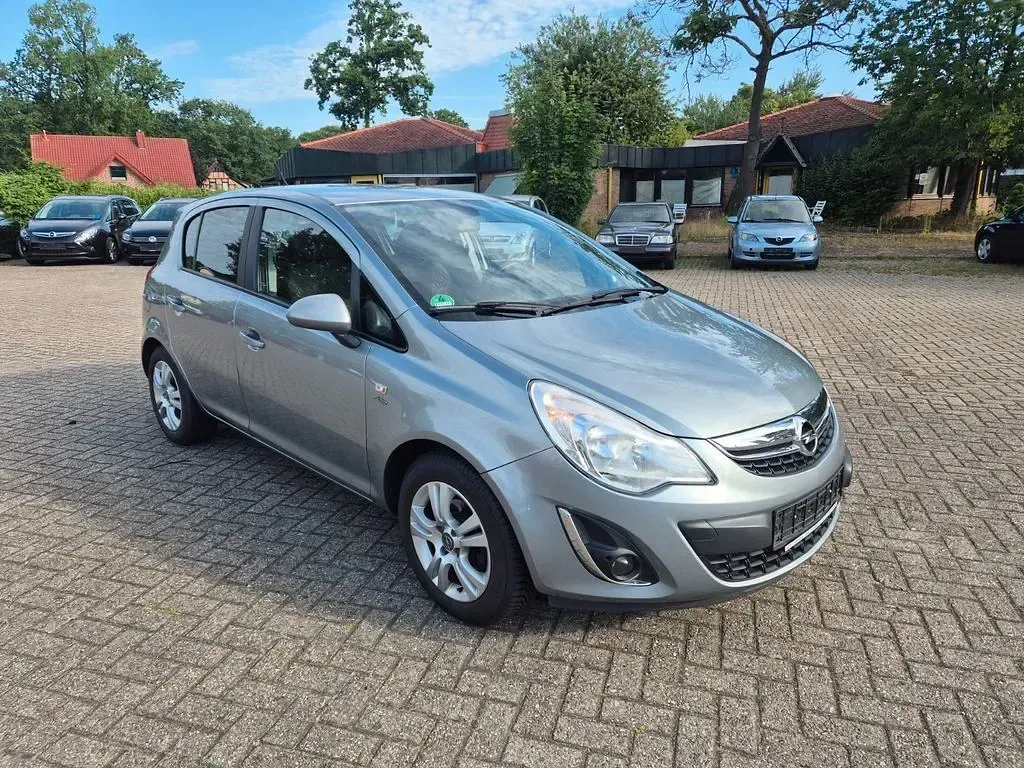 Gebraucht Opel Corsa Active 87 PS (63 kW) 2013 Silber Kleinwagen