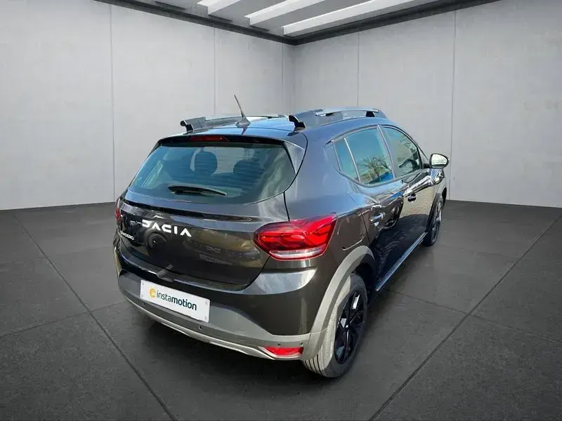 Neu Dacia Sandero Stepway 91 PS (66 kW) 2025 Schwarz Kleinwagen