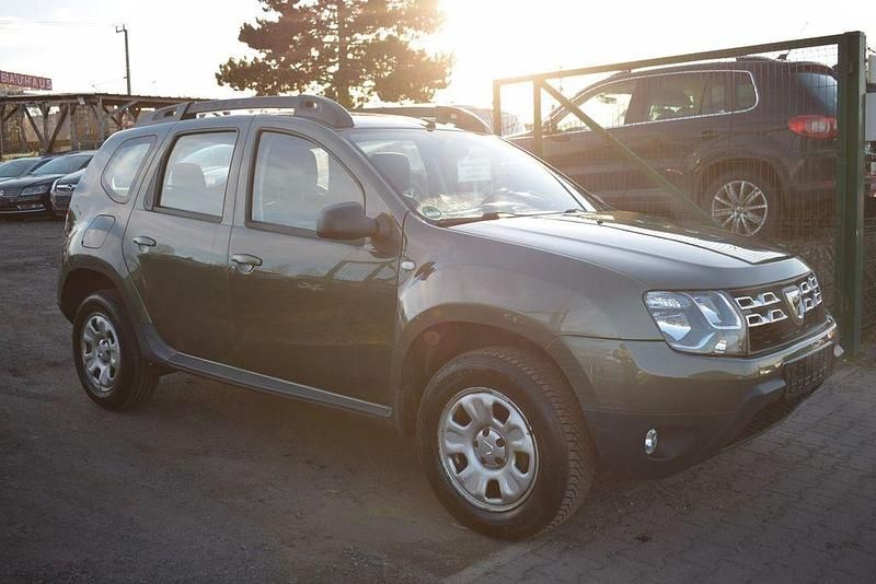 Gebraucht Dacia Duster Lauréate 125 PS (91 kW) 2016 Grau SUV