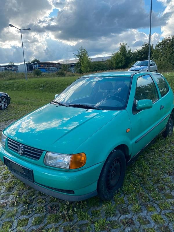 Grün Gebraucht 1996 VW Polo Coupé | 1.600 € (Fairer Preis) - Bild 1/4