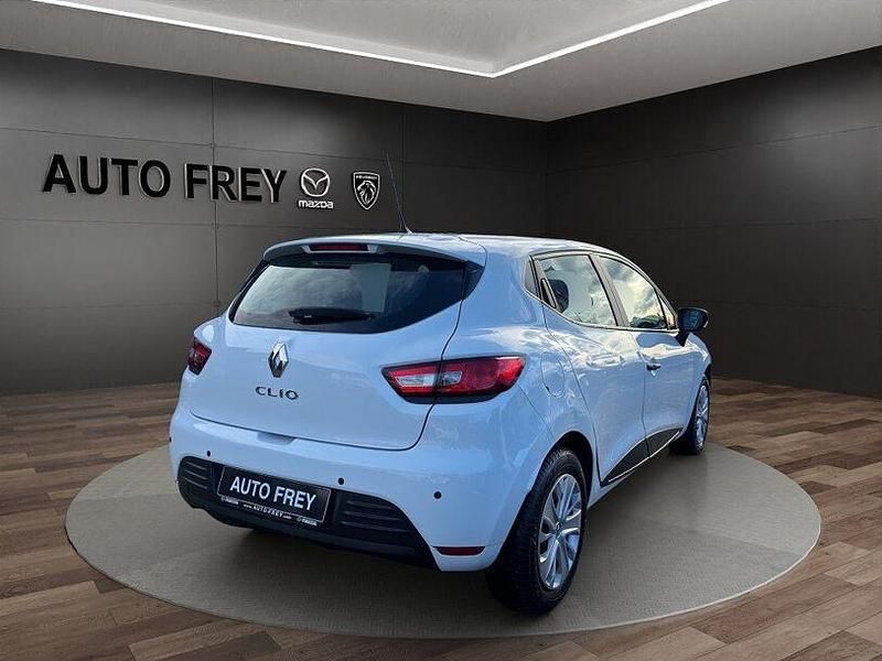 Gebraucht Renault Clio IV Life 76 PS (55 kW) 2019 Weiß Kleinwagen
