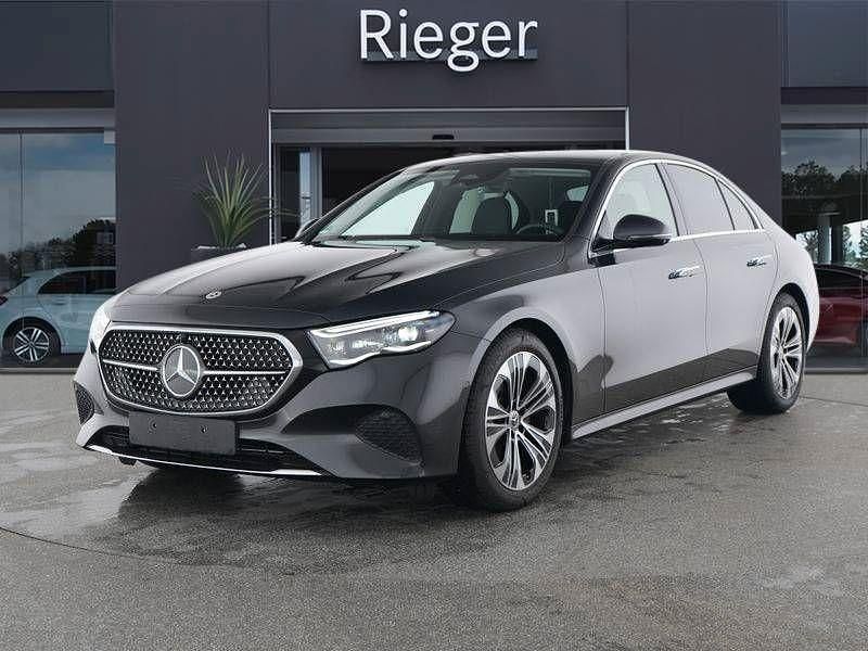 Grau Gebraucht 2025 Mercedes E200 Avantgarde Limousine | 48.990 € (Superpreis) - Bild 1/4