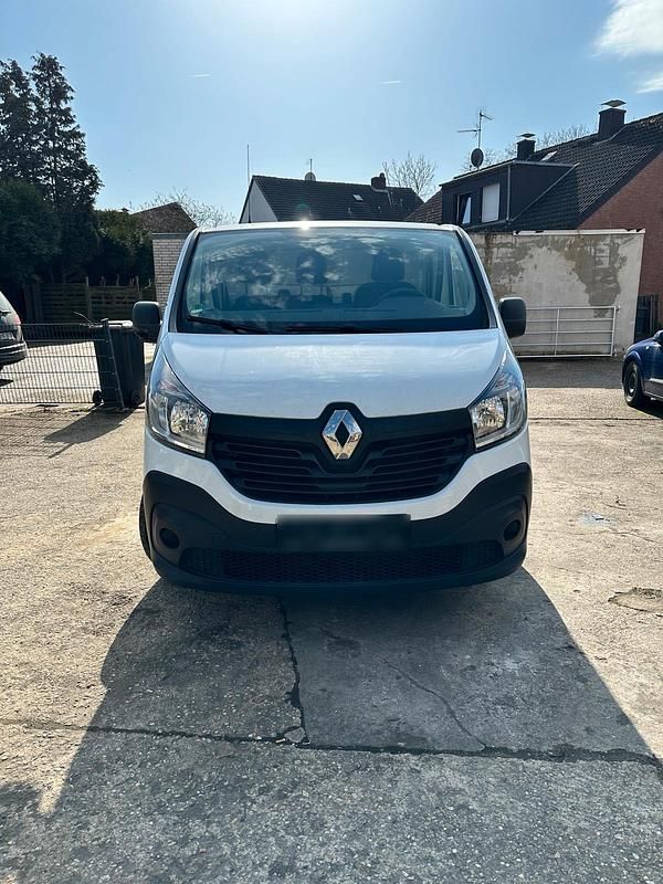 Gebraucht Renault Trafic 125 PS (91 kW) 2018 Weiß Van / Kleinbus