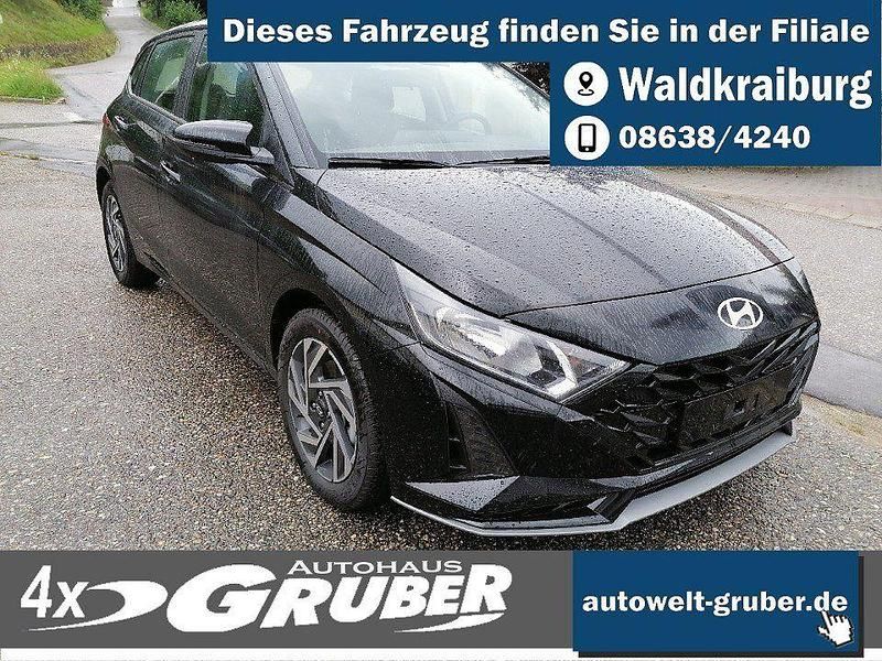 Neu Hyundai i20 Trend 101 PS (74 kW) 2025 Phantom black Kleinwagen