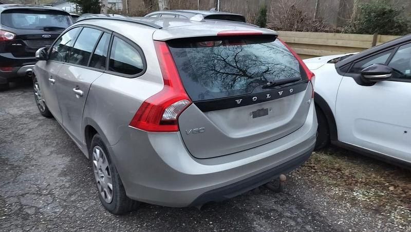 Gebraucht Volvo V60 Summum 114 PS (83 kW) 2012 Grau Kombi