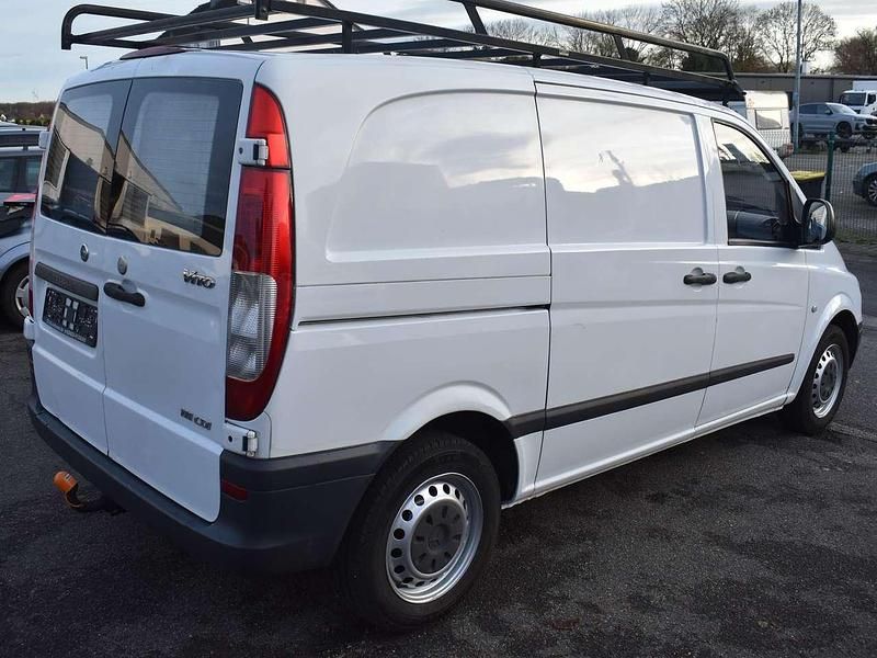 Gebraucht Mercedes Vito 109 PS (80 kW) 2005 Arktikweiss Van
