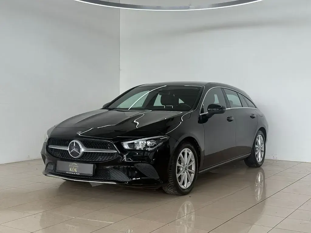Gebraucht Mercedes CLA200 Shooting Brake 163 PS (119 kW) 2019 Schwarz Kombi