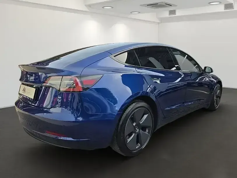 Gebraucht Tesla Model 3 RWD 239 kW (325 PS) 2022 Sonderlackierung dunkelblau me Limousine