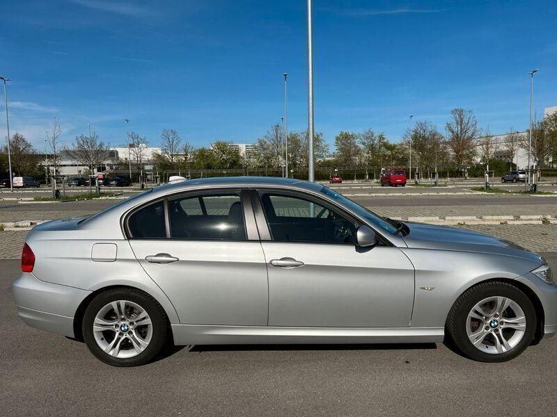 Gebraucht BMW 320 Comfort Edition 170 PS (125 kW) 2009 Silber Limousine