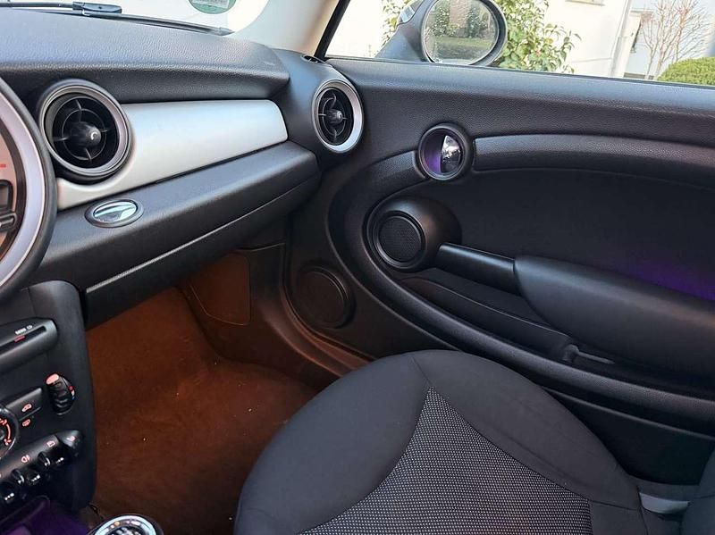 Gebraucht Mini ONE 98 PS (72 kW) 2013 Schwarz Kleinwagen