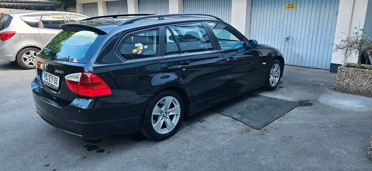 Gebraucht BMW 320 150 PS (110 kW) 2007 Schwarz Kombi