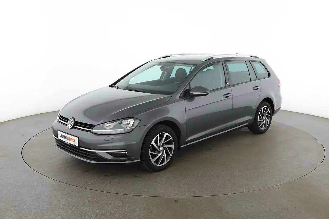Gebraucht VW Golf VII Sound 110 PS (80 kW) 2018 Kombi