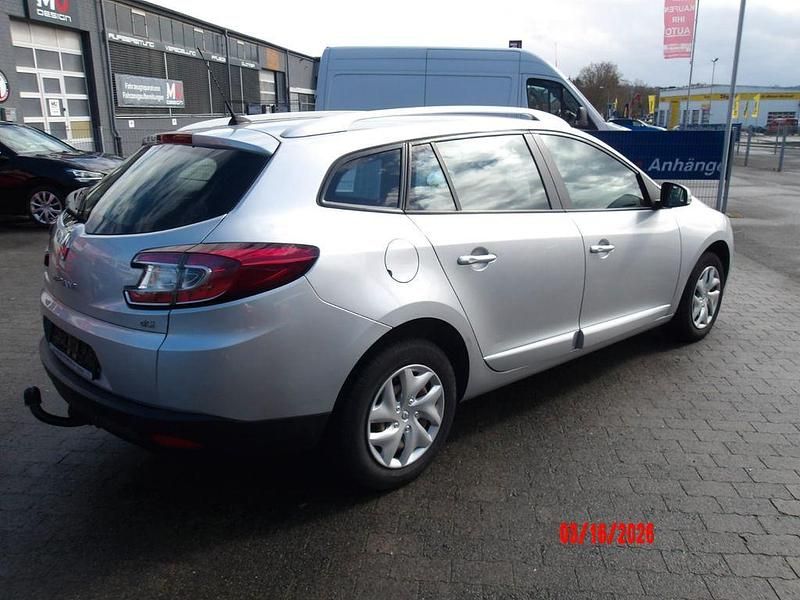 Gebraucht Renault Mégane III Initiale Paris 110 PS (80 kW) 2014 Silber Limousine