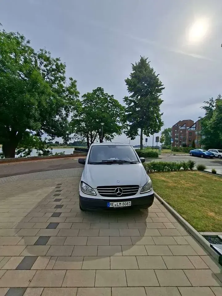 Gebraucht Mercedes Vito 116 PS (85 kW) 2010 Weiß Van