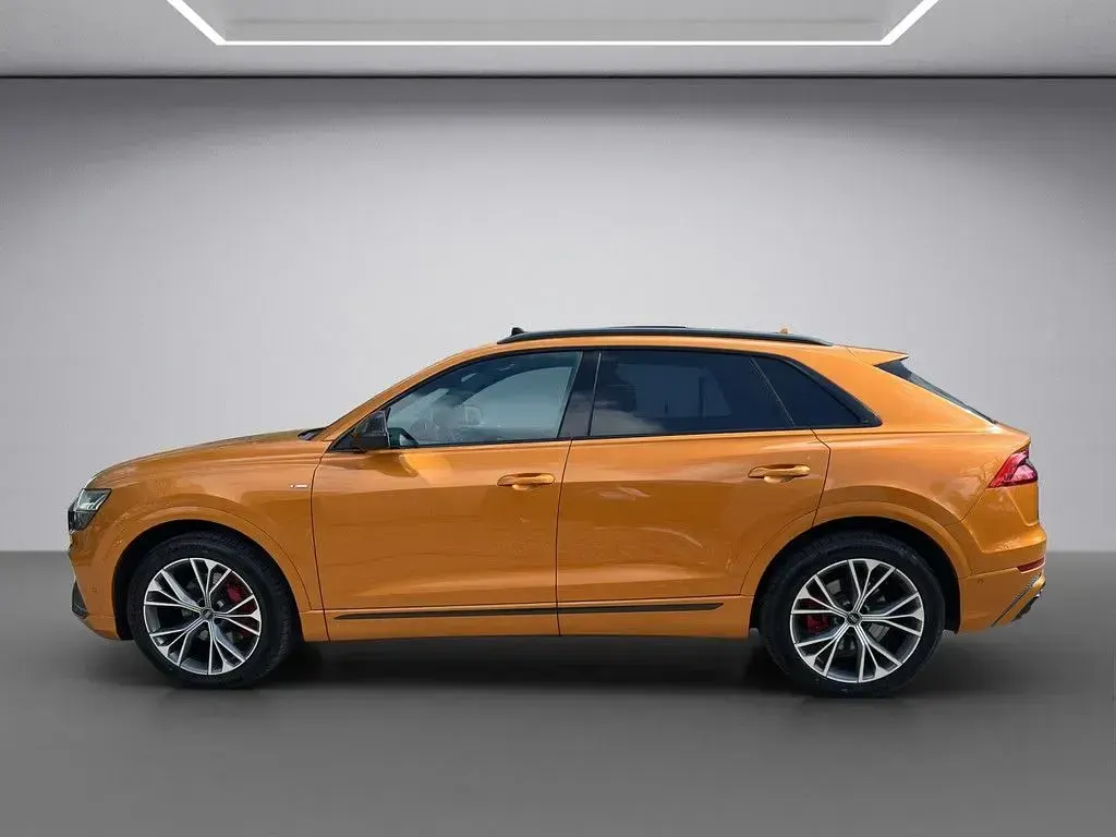 Gebraucht Audi Q8 Competition 286 PS (210 kW) 2023 Drachenorange metallic SUV