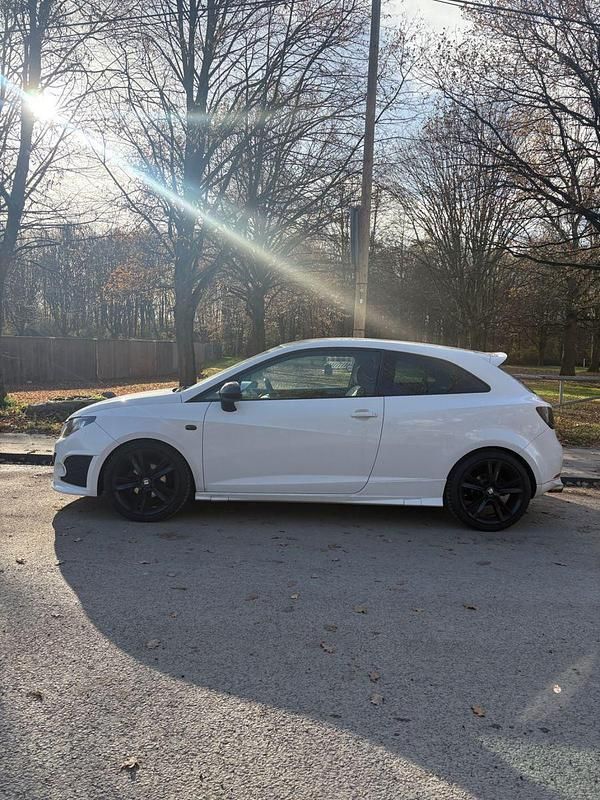 Gebraucht Seat Ibiza CUPRA 105 PS (77 kW) 2011 Weiß Kleinwagen