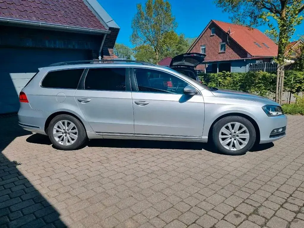 Gebraucht VW Passat 140 PS (102 kW) 2011 Silber Kombi