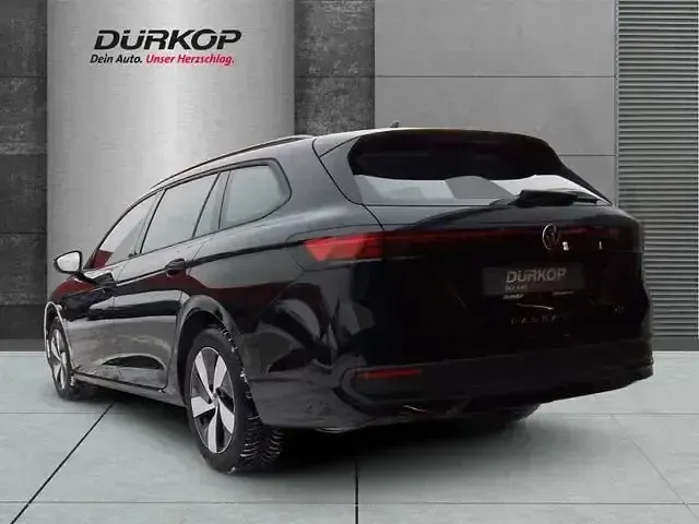 Używany VW Passat 150 KM (110 kW) 2025 Czarny Kombi