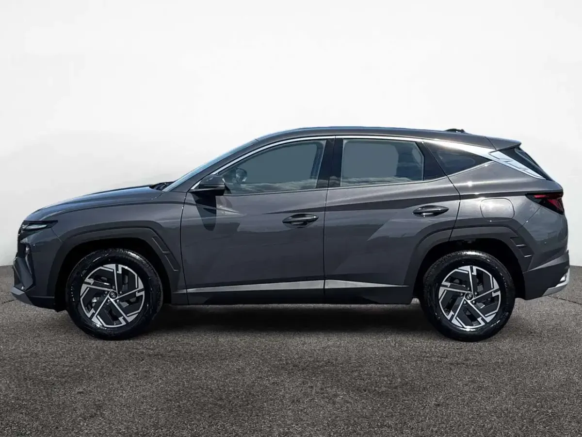 Neu Hyundai Tucson Comfort 150 PS (110 kW) 2026 Ecotronic grey SUV