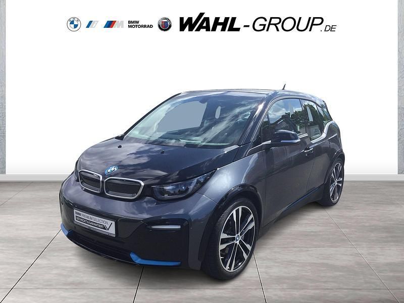 Grau Gebraucht 2022 BMW i3 Comfort Edition Kleinwagen | 21.390 € (Guter Preis) - Bild 1/4