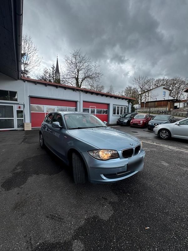 Gebraucht BMW 118 143 PS (105 kW) 2010 Blau Kleinwagen