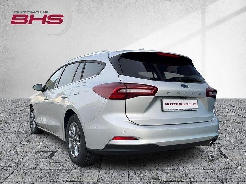 Neu Ford Focus Titanium X 125 PS (91 kW) 2025 Polarsilber metallic (silber) Kombi