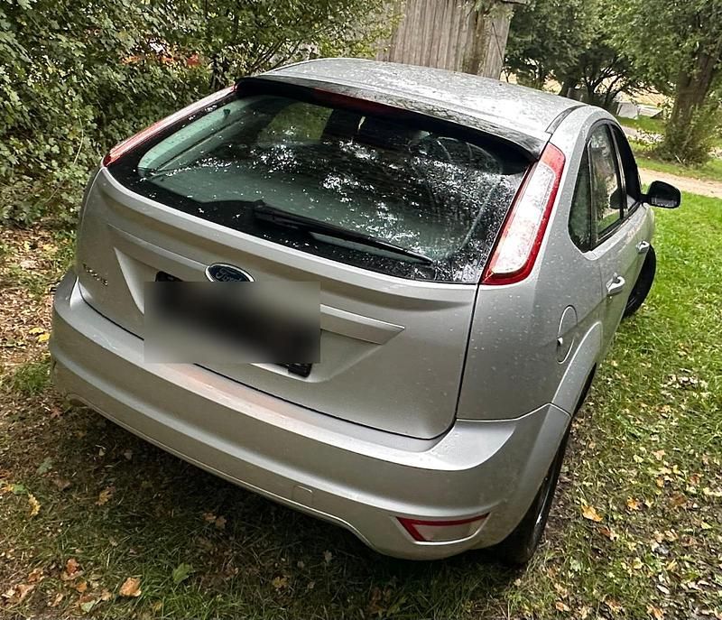 Silber Gebraucht 2008 Ford Focus Titanium Limousine | 1.700 € (Superpreis) - Bild 1/4