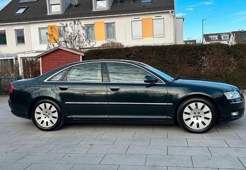 Gebraucht Audi A8 Ambiente 260 PS (191 kW) 2009 Grün Limousine